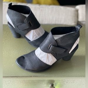 Arche Black Leather Sandal Booties Size 39